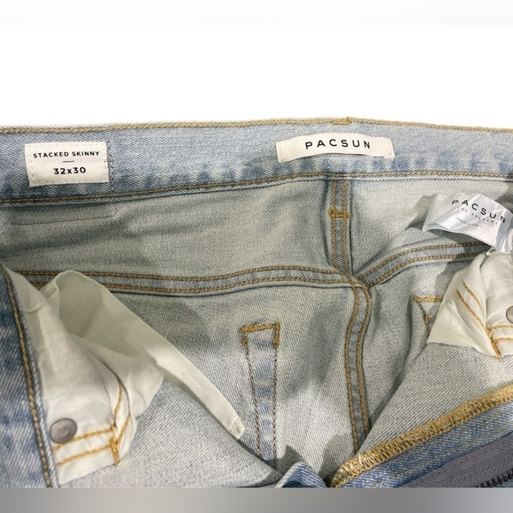 PACSun distressed jeans - Picture 2 of 4